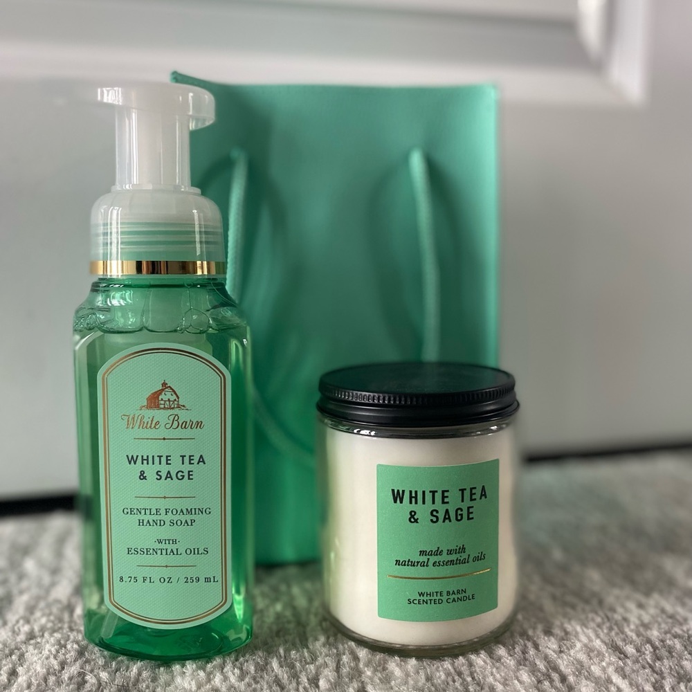 White Barn White Tea and Sage Candle and Hand Soap Gift Set